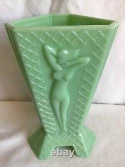 1930's Vintage Art Deco Mckee Jadeite Glass Nude Profile Vase It Glows