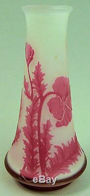 A Fine Art Nouveau French Cameo Art Glass Vase By De Vez'poppy Design' C. 1910