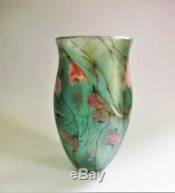 A Signed 1983 Siddy Langley art glass Vase