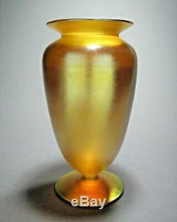 Antique QUEZAL Art Glass Footed Vase Signed c. 1902-24 Tiffany Steuben Durand Era