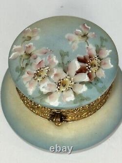 Antique Wavecrest Hand Painted Nakara Art Glass C F Monroe Dresser Box withLINING