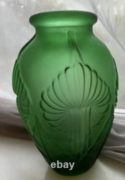 Art Deco Emerald Green Glass Vase