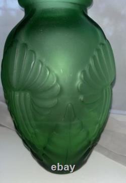 Art Deco Emerald Green Glass Vase
