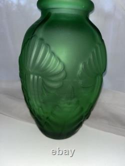 Art Deco Emerald Green Glass Vase