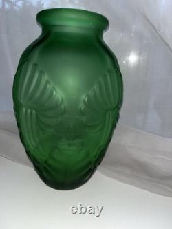 Art Deco Emerald Green Glass Vase
