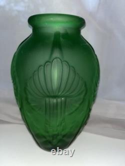 Art Deco Emerald Green Glass Vase