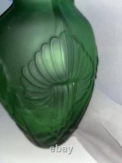 Art Deco Emerald Green Glass Vase