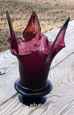 Bischoff Mid-Century Modern Handblown Amethyst Footed Art Glass Vase (1922-1963)