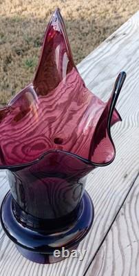 Bischoff Mid-Century Modern Handblown Amethyst Footed Art Glass Vase (1922-1963)