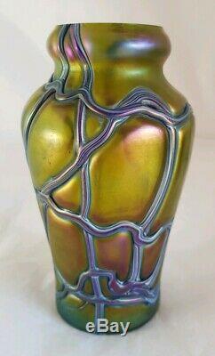 Bohemian Iridescent glass vase. Art nouveau period. By Pallme könig & Habel