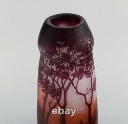 Daum Nancy, France. Large antique vase in art glass with lake landscape