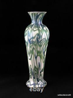 Durand Art Glass 1707 Green and Blue in Opal King Tut Pattern Vase