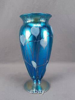 Durand Hearts & Vine Iridescent Blue Luster 2028 1/2 Art Glass Vase