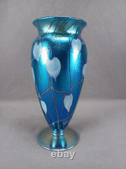 Durand Hearts & Vine Iridescent Blue Luster 2028 1/2 Art Glass Vase