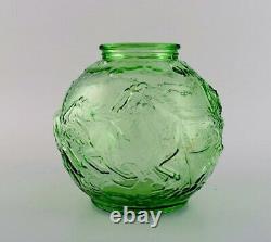 Edvin Ollers (1888-1959), Elme. Round Art Deco vase in green pressed art glass