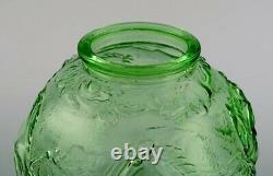 Edvin Ollers (1888-1959), Elme. Round Art Deco vase in green pressed art glass
