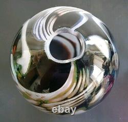 Eva Englund Graal Swan Vase 1986. Orrefors. Swedish Art Glass