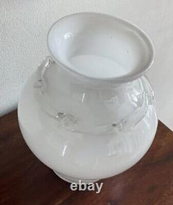 Gorgeous Kamei Osaka Japan White Art Glass Vase