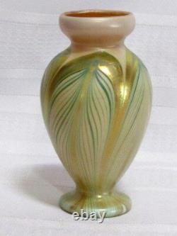 Kew Blas Art Glass Cabinet Vase, Green Pulled Feather Decoration, Very Nice