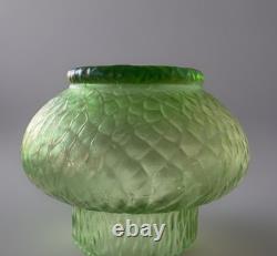 Kralik Sohn Martelé Art Nouveau Iridescent Uranium Green Glass Vase c1910-1920