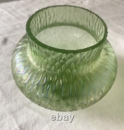 Kralik Sohn Martelé Art Nouveau Iridescent Uranium Green Glass Vase c1910-1920