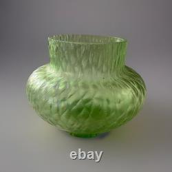 Kralik Sohn Martelé Art Nouveau Iridescent Uranium Green Glass Vase c1910-1920