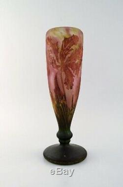Large and impressive Daum Nancy art nouveau cameo vase, 1905