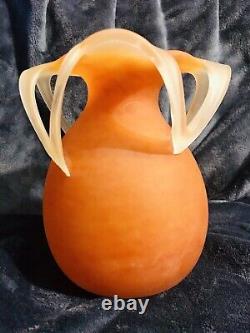 Lovely Bohemian Czech Kralik Era Mottled Satin Art Glass Vase 6.5