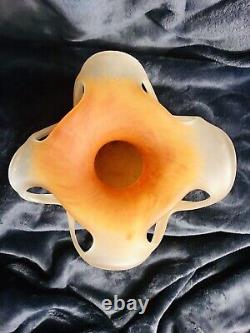 Lovely Bohemian Czech Kralik Era Mottled Satin Art Glass Vase 6.5