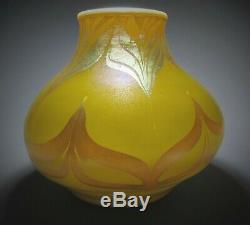 MYSTERY Iridescent Art Glass Vase Tiffany Studios Steuben Quezal Nash Kew Blas