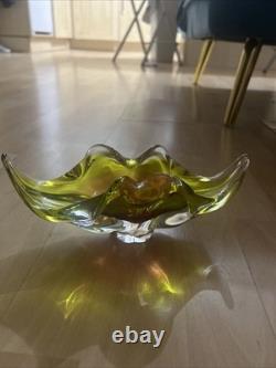 Mid-century sculptural bowl by Lusef Hospodea for Chszczecin Glass