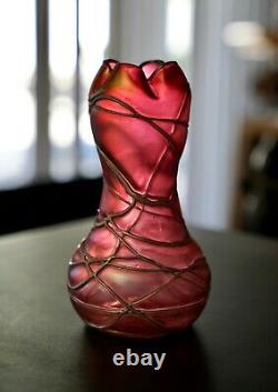Pallme-Koenig Austria Art Nouveau Art Glass Cranberry Iridescent Threaded Vase