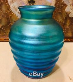 RARE C. 1930 DURAND BEEHIVE VASE ART GLASS LUSTRE IRIDESCENT BLUE Aurene SIGNED