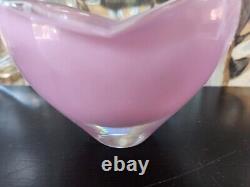 Rare Mid-Century Kaj Franck For Iittala Hauen Leuat Pink Art Glass Vase Signed