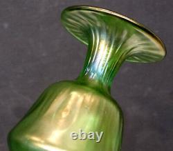 STUNNING! ANTIQUE Vintage ART NOUVEAU Glass GREEN IRIDESCENT Vase / LOETZ Kralik