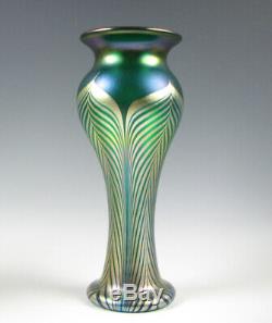 Signed Correia Emerald Green Pulled Feather Art Glass Vase 10&1/4