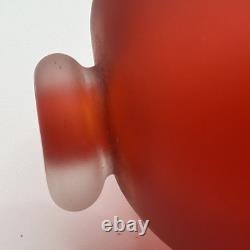 Signed Denizen Robert Wynne Peacock Red Art Glass Vase Handblown Pictorial Mark