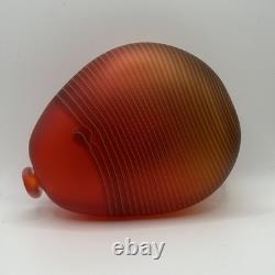 Signed Denizen Robert Wynne Peacock Red Art Glass Vase Handblown Pictorial Mark