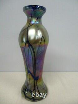 Signed Fellerman & Raabe 11 1/4 Iridescent Art Glass Vase