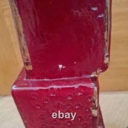 Similar to a Whitefriars Drunken Bricklayers vase in red
