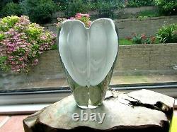 Small Kaj Franck lobbed art glass vase for Nuutajarvi Notsjo dated 1968