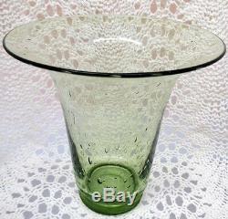 Steuben Beautiful Green Art Glass Vase With Bubbles
