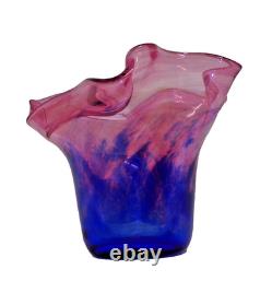 Stunning Decorative Steninge Slott Sweden Art Glass Vase Cranberry to Blue 17 cm