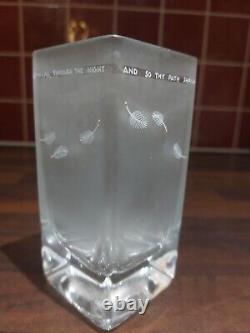 Stunning SIGNED Nancy Sutcliffe Frosted Engraved Art Glass Vase SUPPORTS NURSING