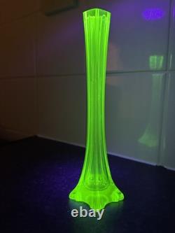 Stunning Uranium Stem Vase Possibly Murano Art Deco 1930s Glows Amazing UV