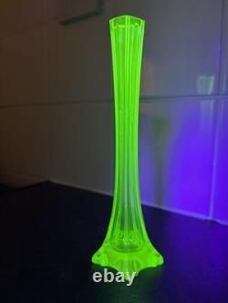 Stunning Uranium Stem Vase Possibly Murano Art Deco 1930s Glows Amazing UV
