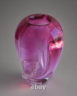 Stunning vintage ombre pink twisted art glass sculptural vase hand blown