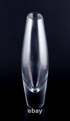 Sven Palmquist for Orrefors, Sweden. Tall and slim art glass vase in clear glass