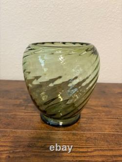 VTG STEUBEN Olive Green Optic Swirl Art Glass Vase #6031 MARKED 6.75H