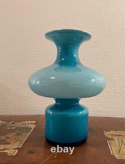 Vibrant blue CARNABY vase by Per Lütken for Holmegaard in 1968